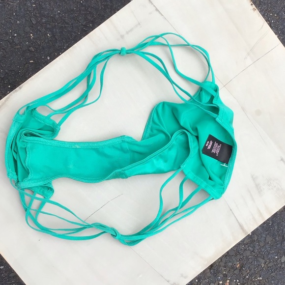 4 pairs of brand new Victoria Secret panties M OS - Picture 5 of 9